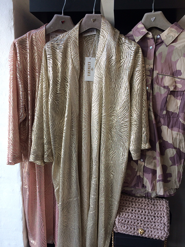 F…… fantastic kimonos